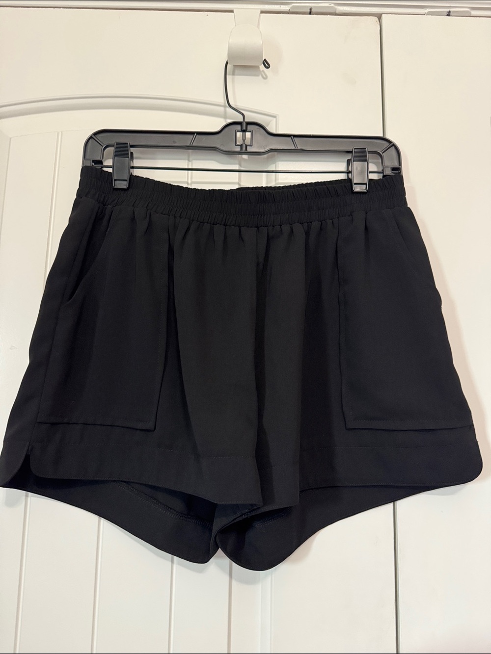 Joy Joy Black Elastic-Waist Athletic Shorts with Front Pockets